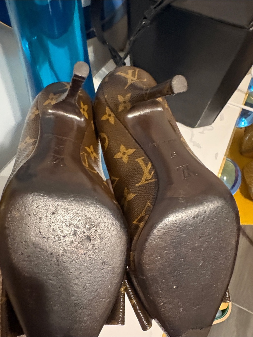 Louis Vuitton Brown Monogram Bow Pointed-Toe Pumps - Picture 3 of 4